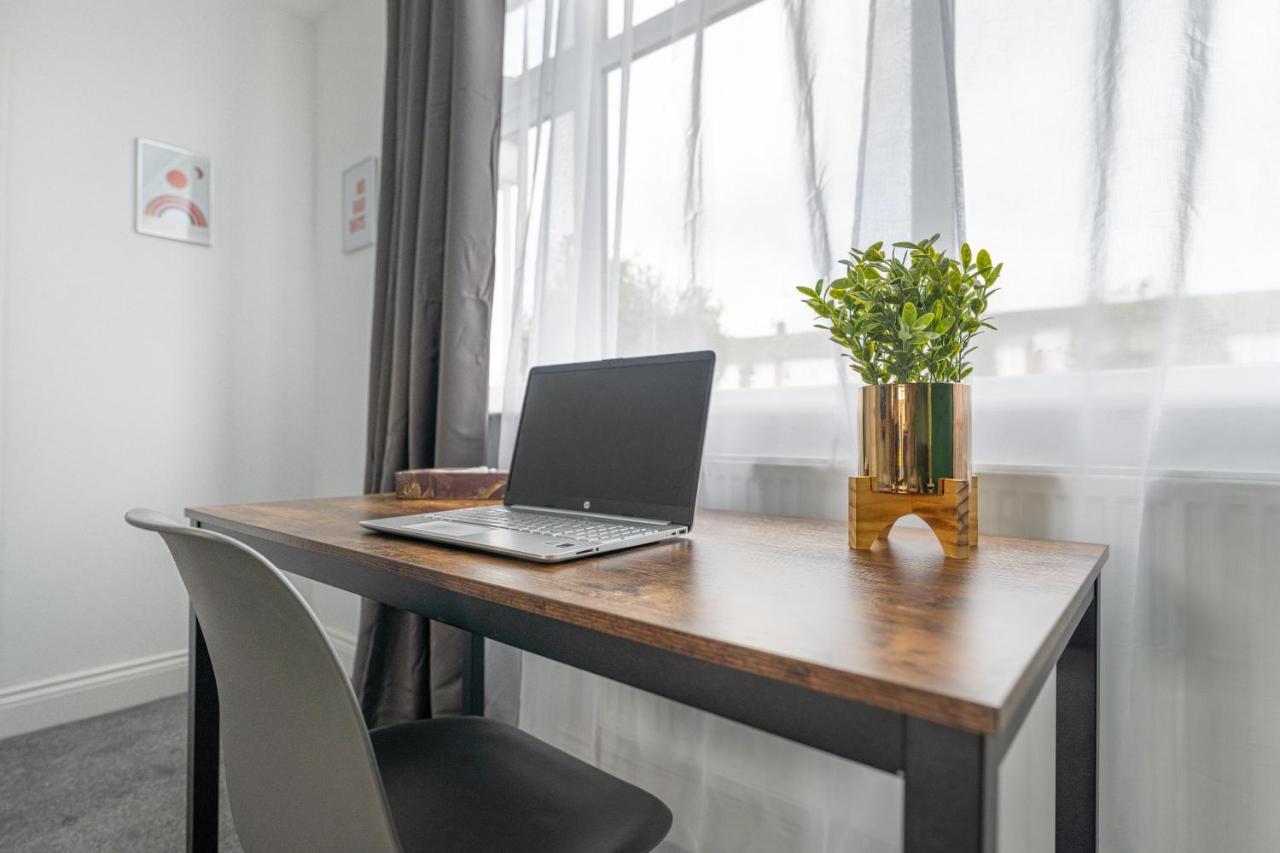 Contractor Accommodation Near Heathrow, Windsor Minutes From M4 سلوف المظهر الخارجي الصورة