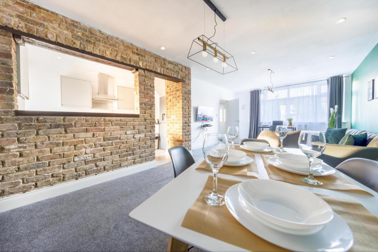 Contractor Accommodation Near Heathrow, Windsor Minutes From M4 سلوف المظهر الخارجي الصورة