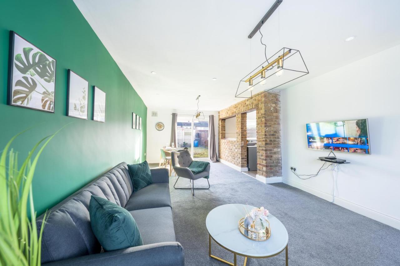 Contractor Accommodation Near Heathrow, Windsor Minutes From M4 سلوف المظهر الخارجي الصورة