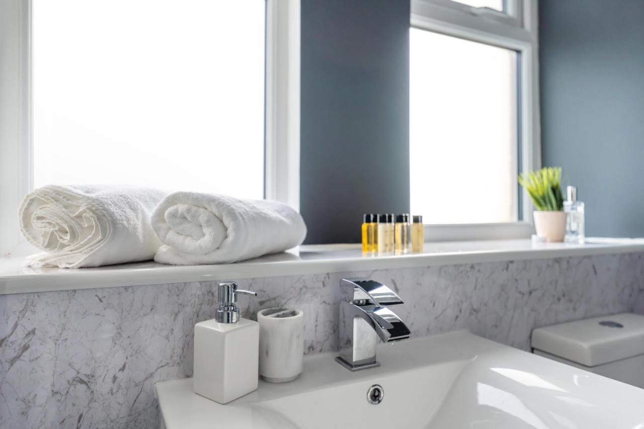 Contractor Accommodation Near Heathrow, Windsor Minutes From M4 سلوف المظهر الخارجي الصورة