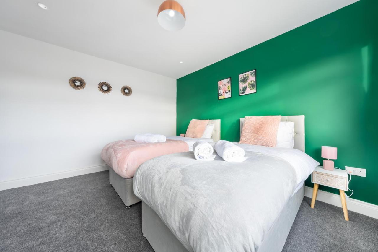 Contractor Accommodation Near Heathrow, Windsor Minutes From M4 سلوف المظهر الخارجي الصورة